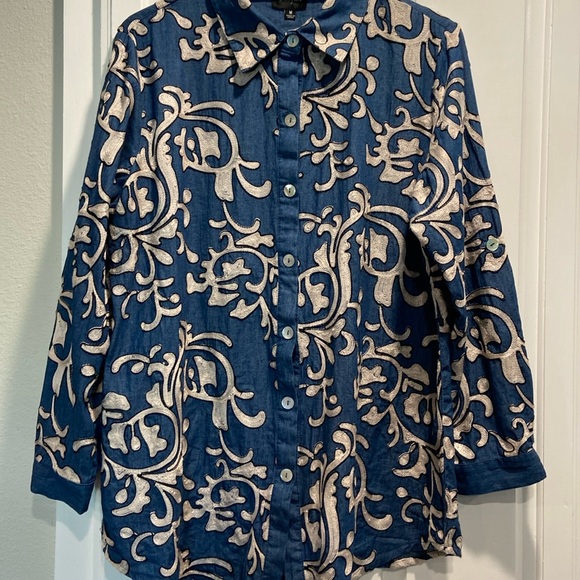 Tops - Toofan denim embroidered button down top
